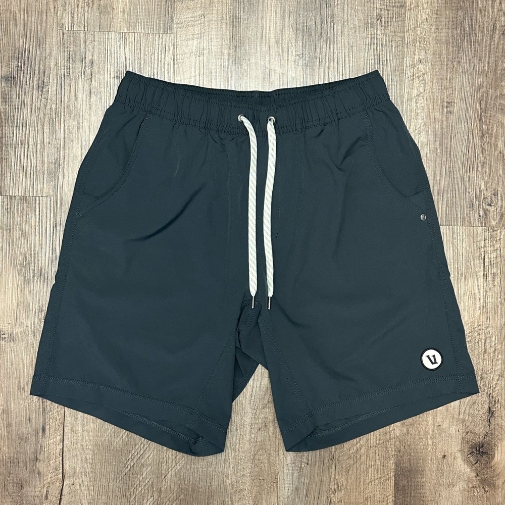 Vuori Kore Shorts Men's Size S